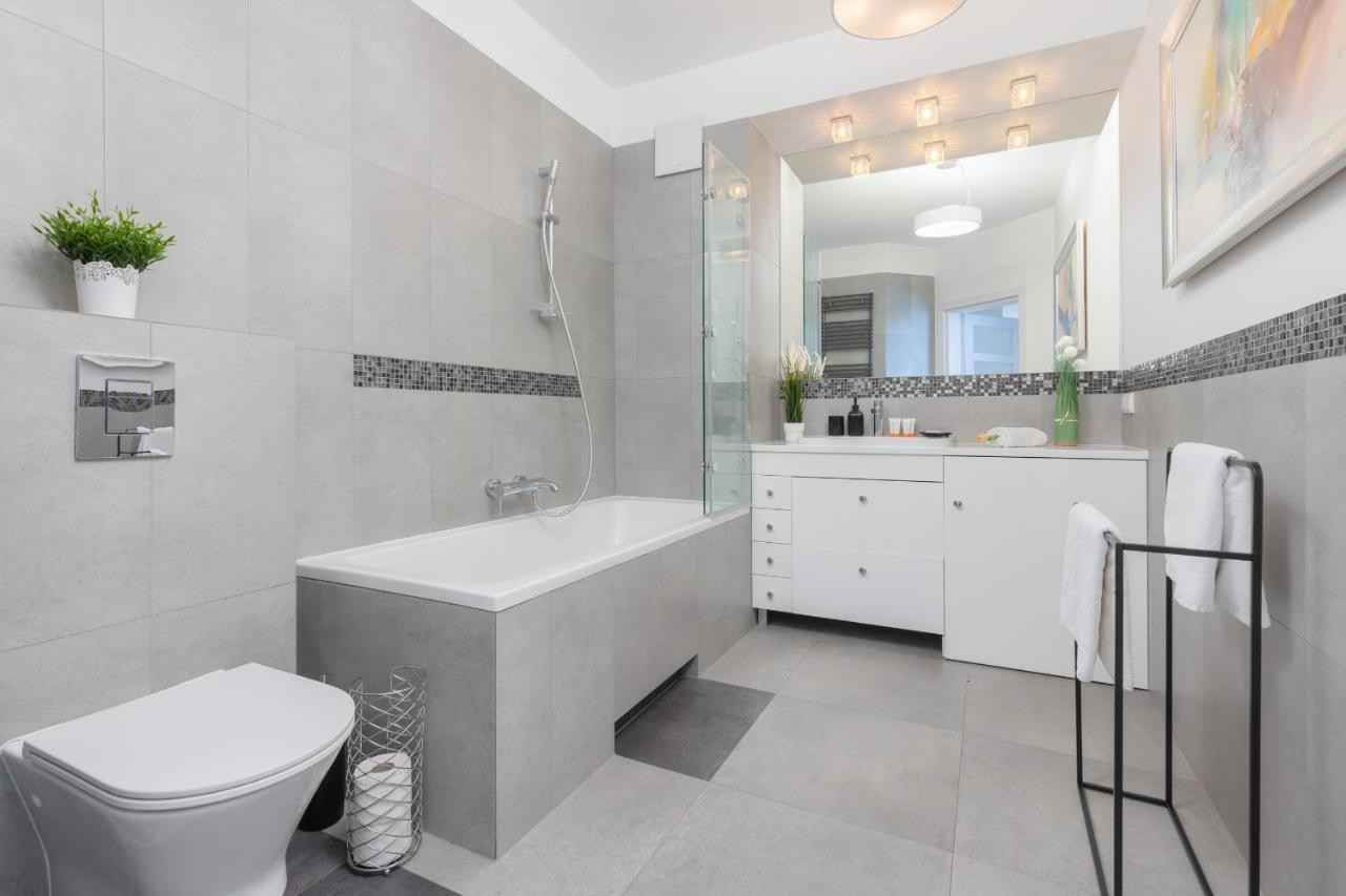 ורשה Quiet Apartment Park Edwarda Szymanskiego By Noclegi Renters מראה חיצוני תמונה